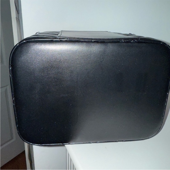 CC Black Quilted Leather Vanity Case - Picture 10 of 10